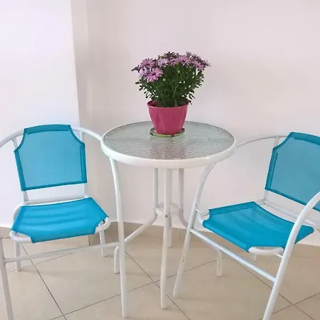 On Sokrati * Vrahati